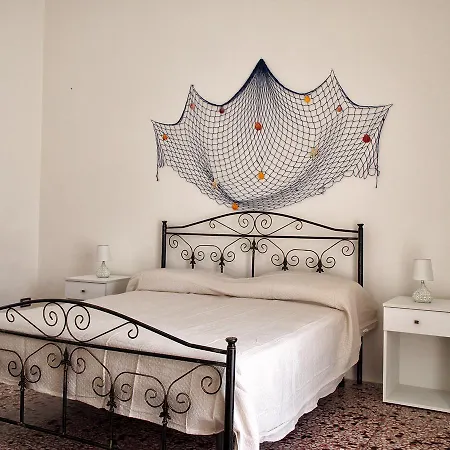Ferienhaus A Tre Passi Dal Mare Capilungo