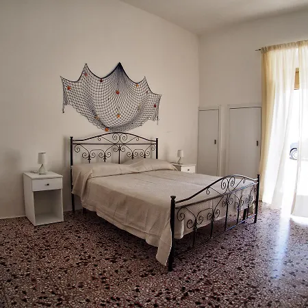 Ferienhaus A Tre Passi Dal Mare Capilungo
